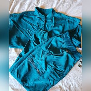 FIGS Rare Pacific Blue Joggers and Top